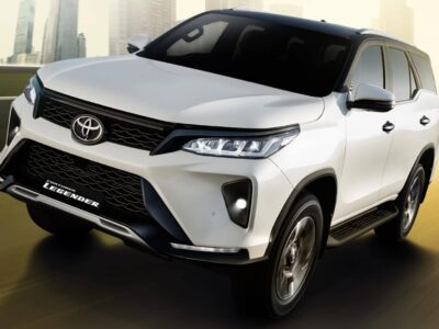 Cho thuê xe dẫn họ 7 chỗ Fortuner