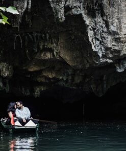 ✅ Tour Ninh Thuận 2 ngày 1 đêm khám phá Hang Rái, vịnh Vĩnh Hy, tháp Po Klong Garai và vườn nho.