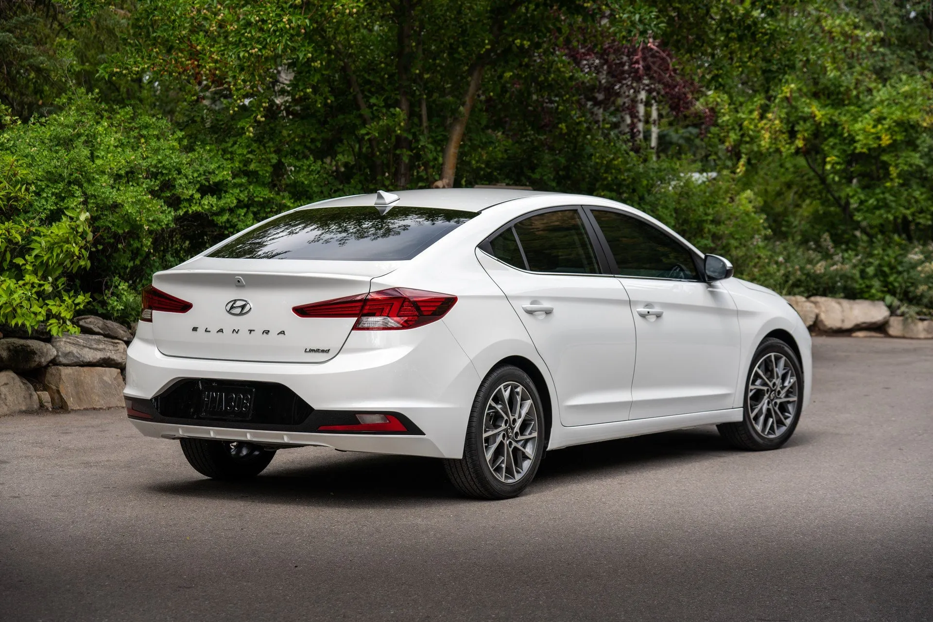 Các loại xe 4 chỗ phổ biến như Vios, City, K3 dùng để thuê