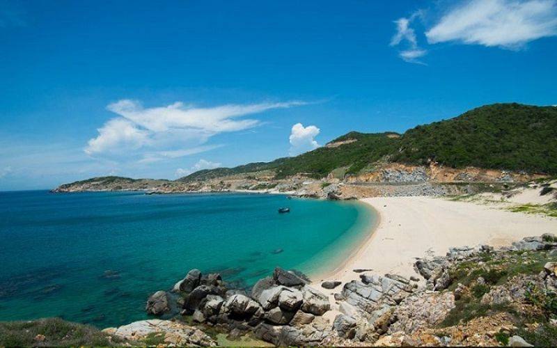 Taxi Cam Ranh đi Vĩnh Hy, xe riêng đưa đón tận nơi tại sân bay