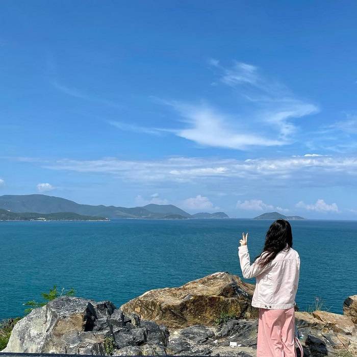 Taxi 7 chỗ Vĩnh Hy đi Nha Trang giá rẻ, xe đời mới, đón tận nơi