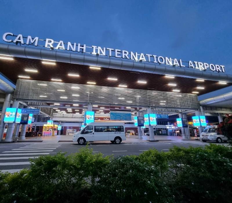 Taxi từ Cam Ranh đến Vĩnh Hy vào ban đêm, phục vụ 24/7, an toàn, đúng giờ