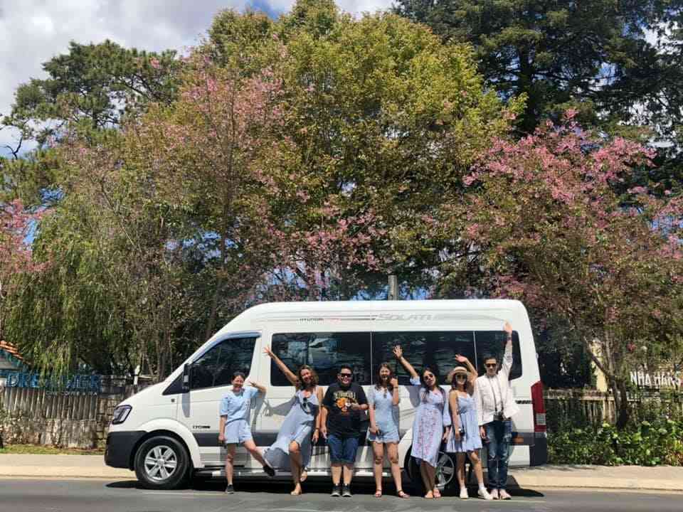 Thuê xe riêng Cam Ranh đi Vĩnh Hy, xe đời mới, đón sân bay, phục vụ chuyên nghiệp 24/7