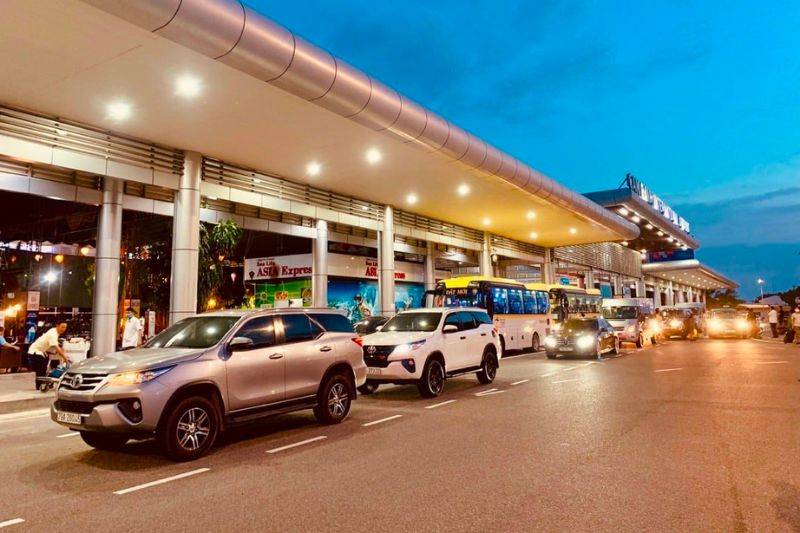 Taxi Cam Ranh đi Vĩnh Hy, xe riêng đưa đón tận nơi tại sân bay