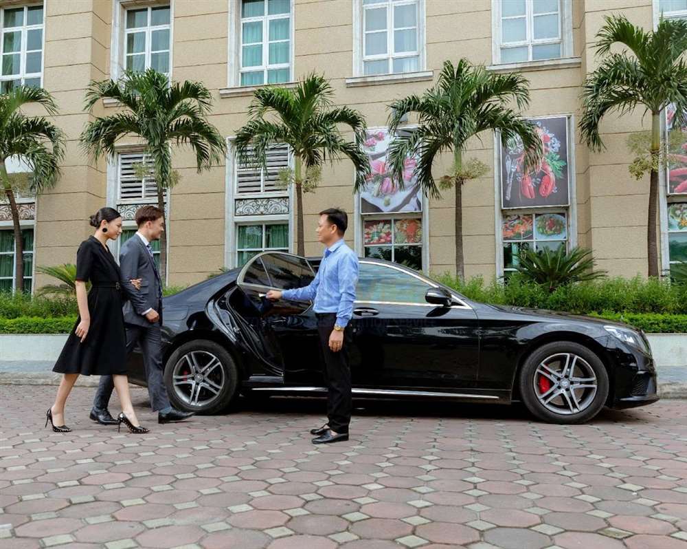 Dịch vụ taxi 4 chỗ Liên Hương đi sân bay Cam Ranh