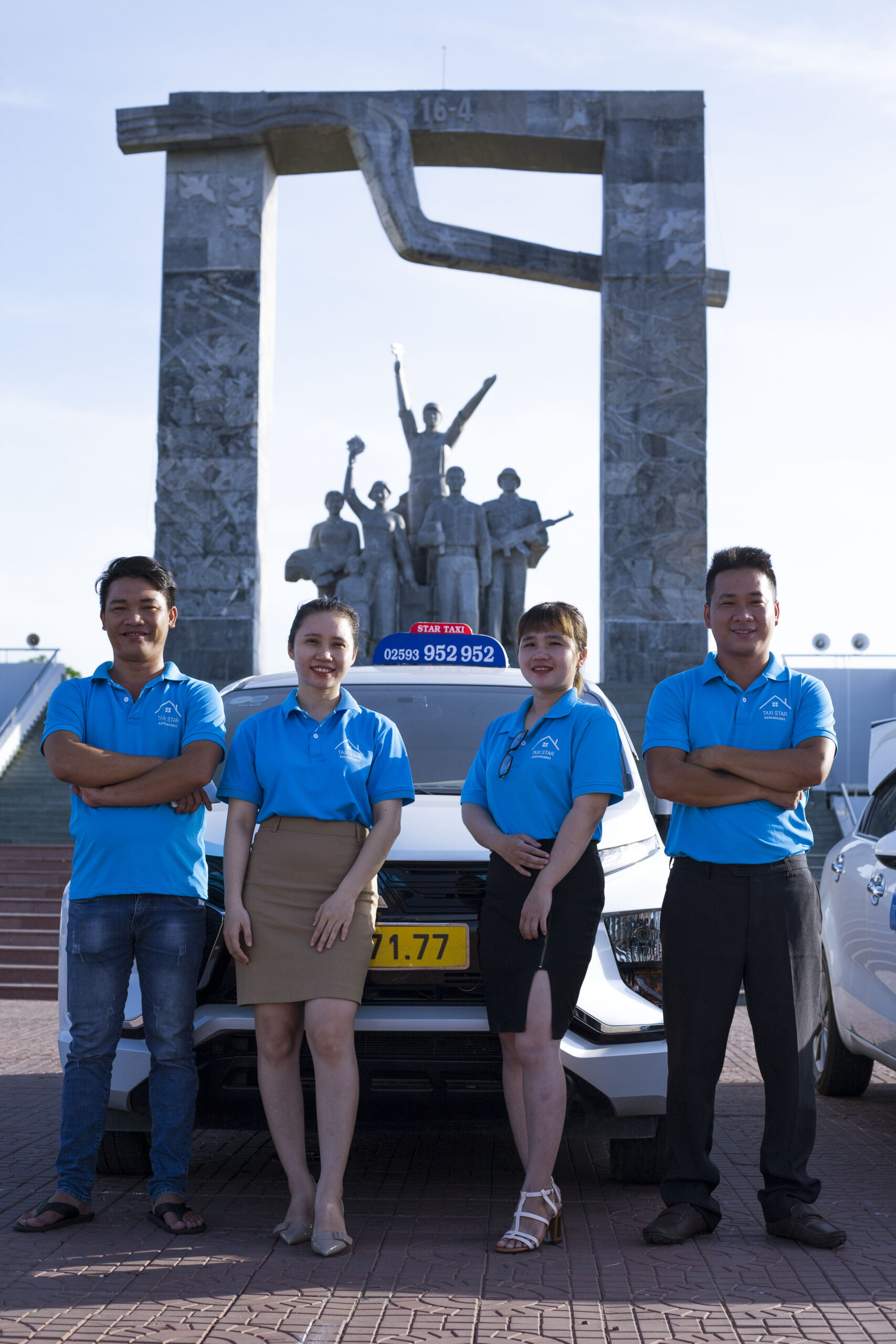 Taxi Star phục vụ 24/24 . tân tâm uy tín