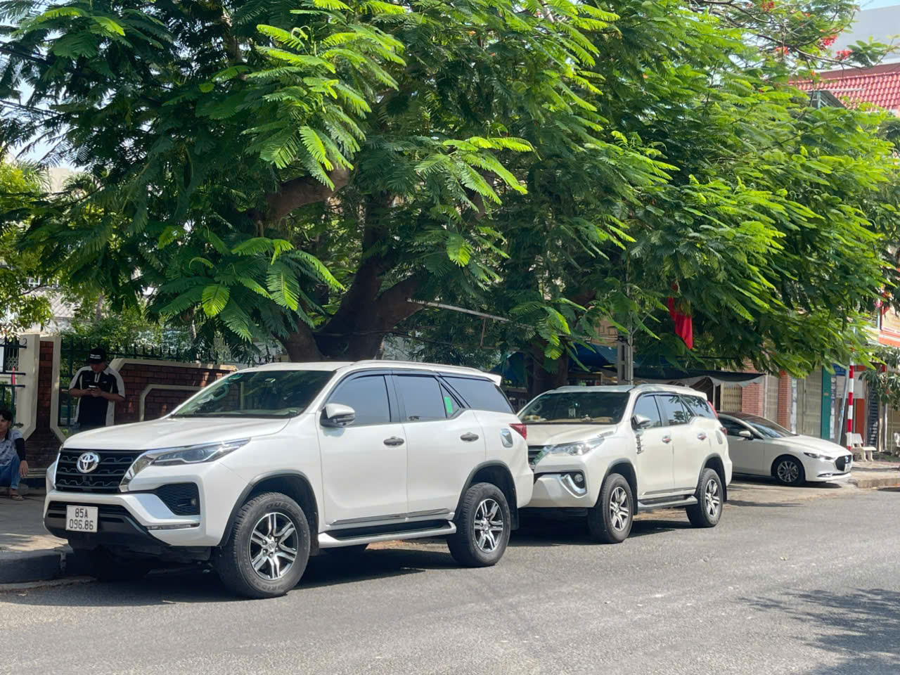 Taxi 7 chỗ Vĩnh Hy đưa đón khách du lịch