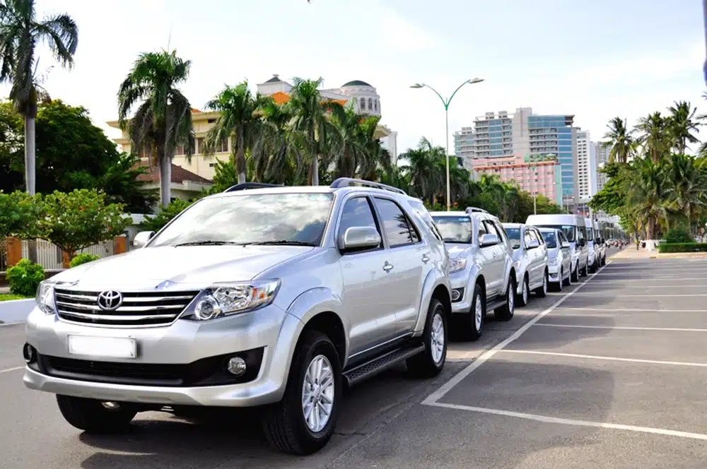 Xe đi sân bay Cam Ranh đón tận nơi 24/7, giá rõ ràng